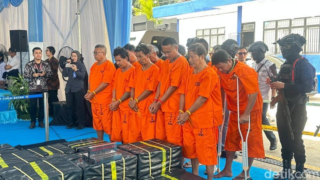 10 WNA Jadi Tersangka Kasus Penyelundupan 2,6 Ton Narkoba Cair di Kepri