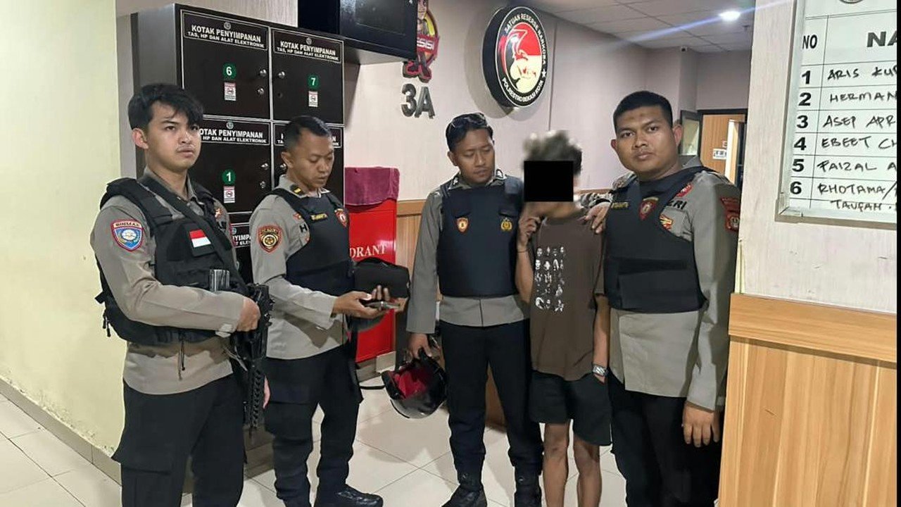 Ugal-ugalan di Bekasi Berujung Penangkapan, Polisi Sita Ratusan Obat Keras Ilegal