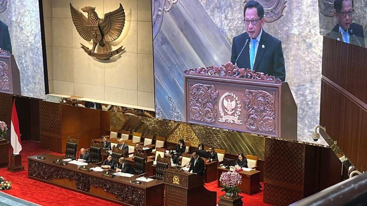 15 UU Kabupaten/Kota Disahkan, Mendagri Pastikan Kepastian Hukum Perda