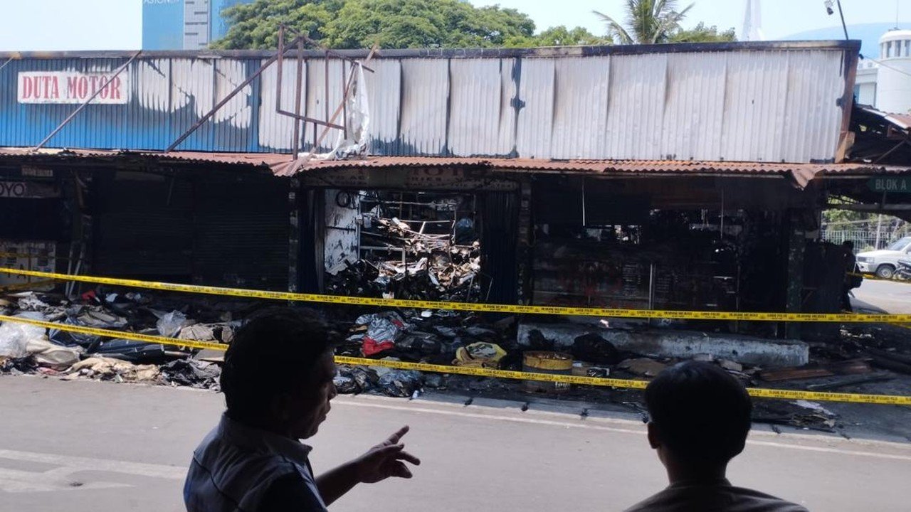 Api Melalap Kios di Pasar Mobil Kemayoran, Saksi Ungkap Detik-detik Peristiwa