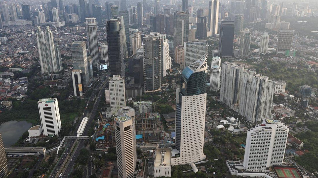 BPBD DKI Jakarta Keluarkan Peringatan Dini Bencana Alam dan Cuaca Ekstrem