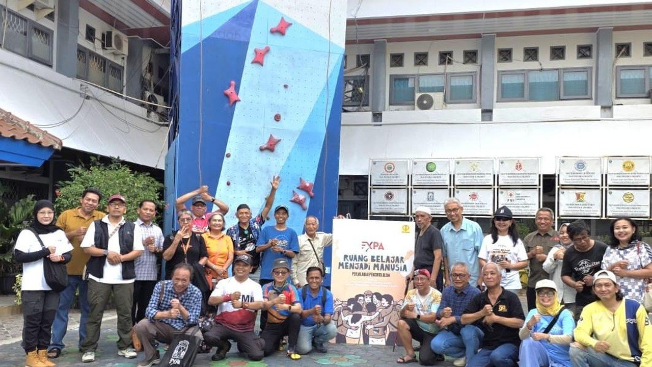 Buku "Ruang Belajar Menjadi Manusia" Diluncurkan Alumni Smandel
