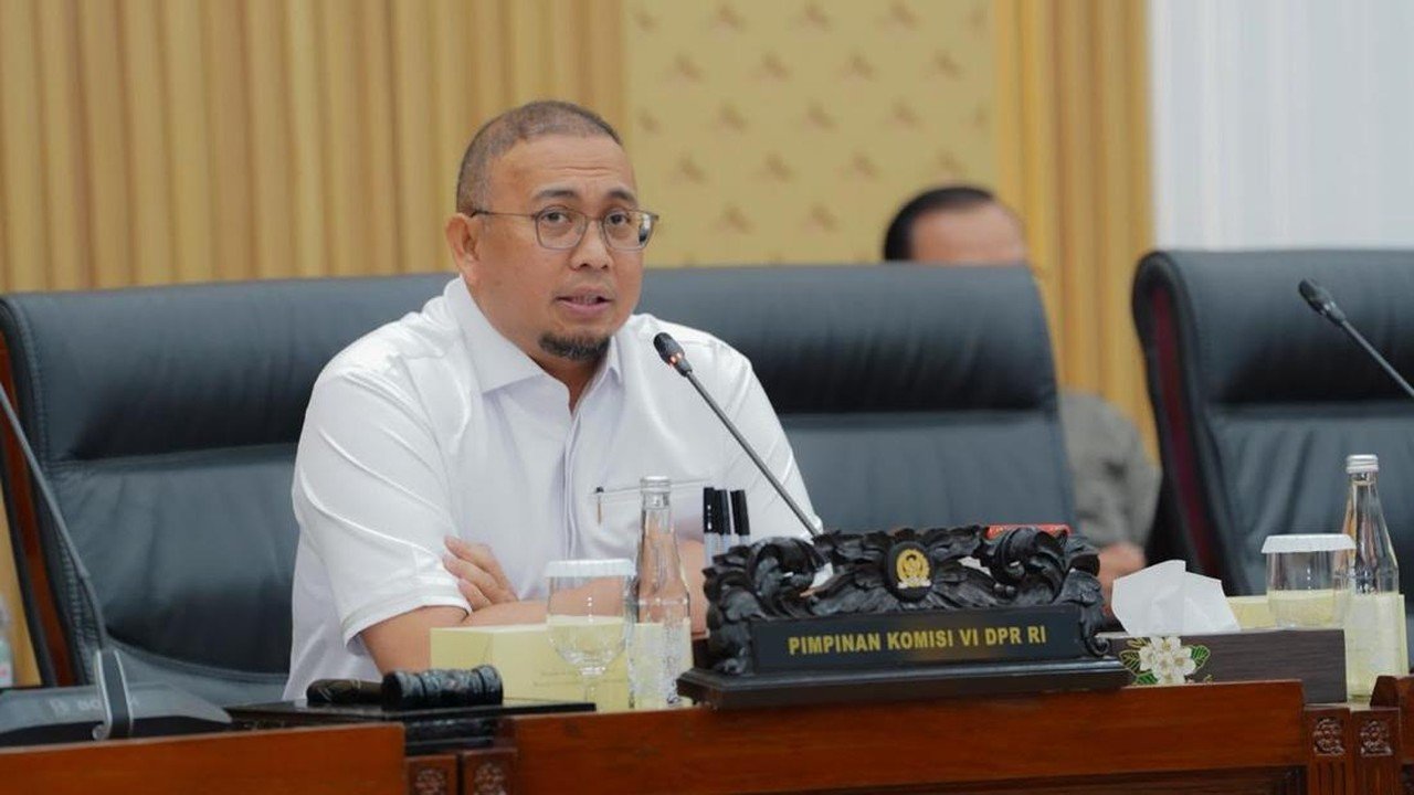 DPR Minta KAI Awasi Impor Kereta dan Percepat Jalur Sumbar