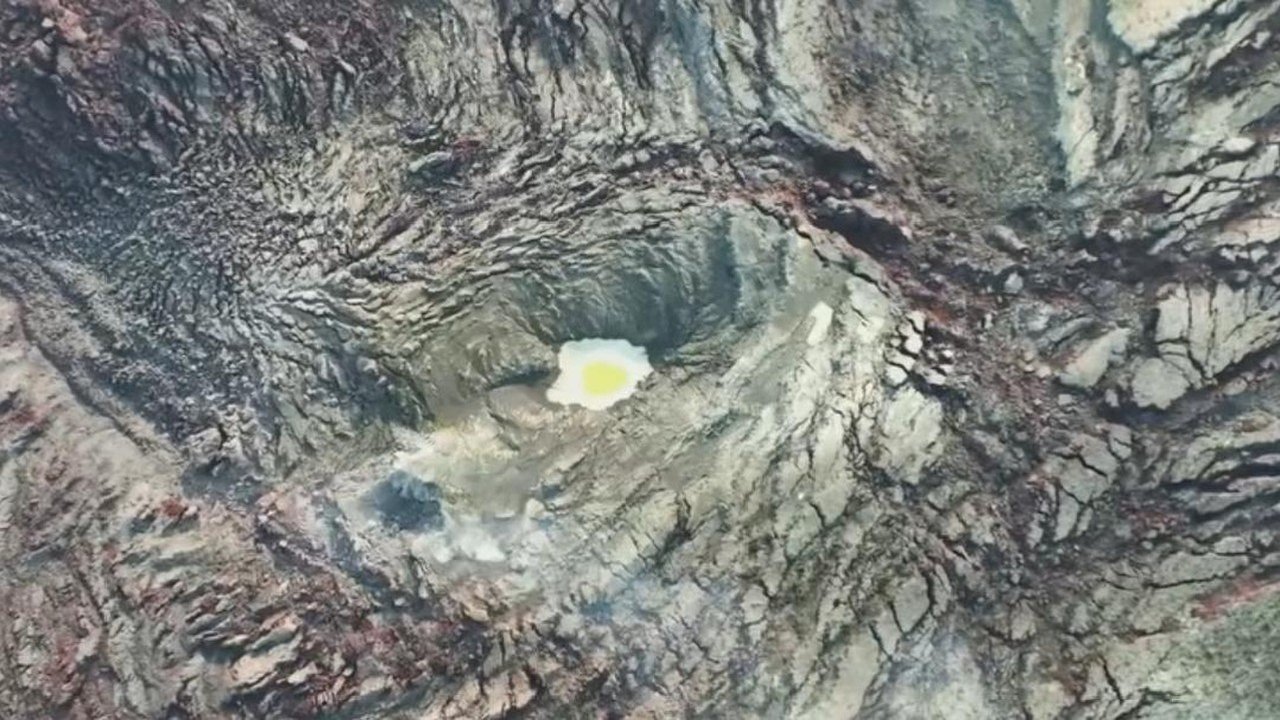 Fenomena 'Telor Ceplok' Muncul di Gunung Anak Krakatau Pasc-Erupsi