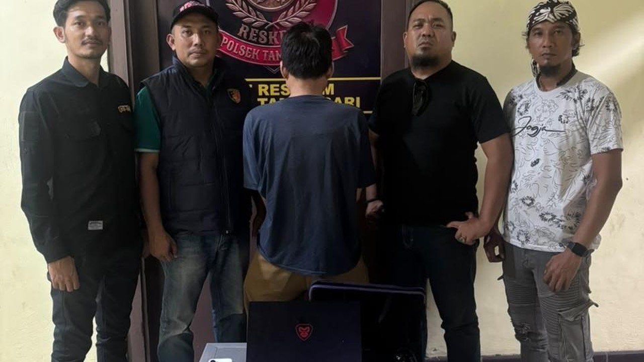 Guru PNS di Pangkalpinang Curi Laptop dan HP Siswa untuk Judi Online