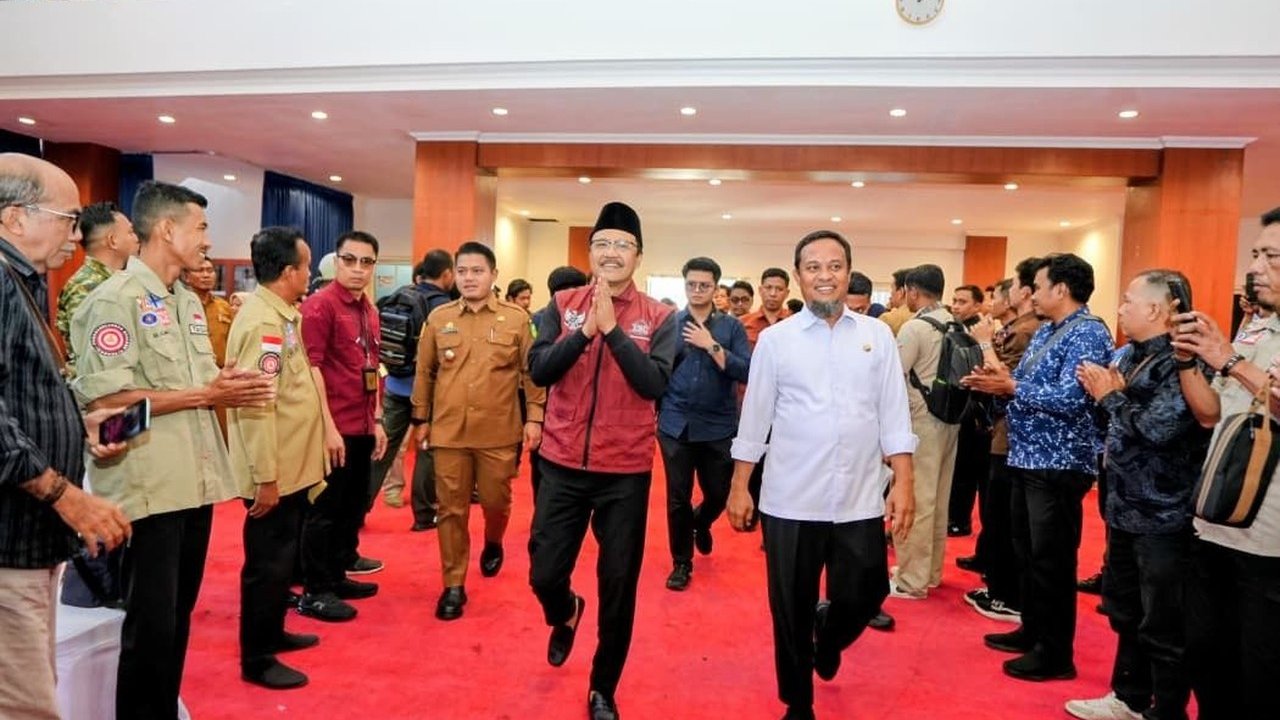 Gus Ipul Ajak Pemda Sulsel Jadi Agen Perlindungan Sosial Dukung Pasal 34 UUD 1945