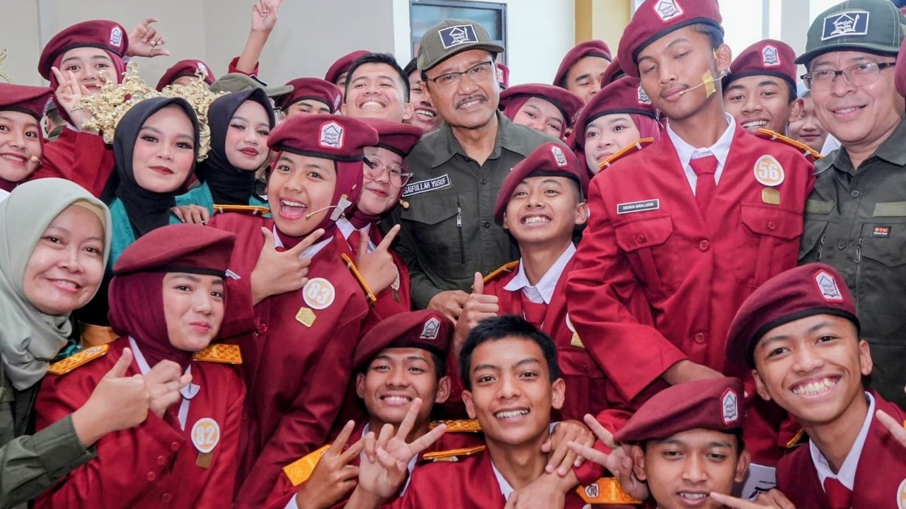Gus Ipul Tekankan Pentingnya Pendampingan Penuh Hati bagi Siswa Sekolah Rakyat