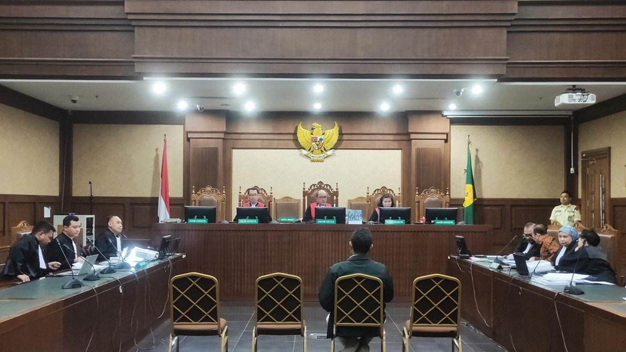 Hakim Tegur Saksi Bea Cukai yang Ancam Bakar Rumah Pejabat