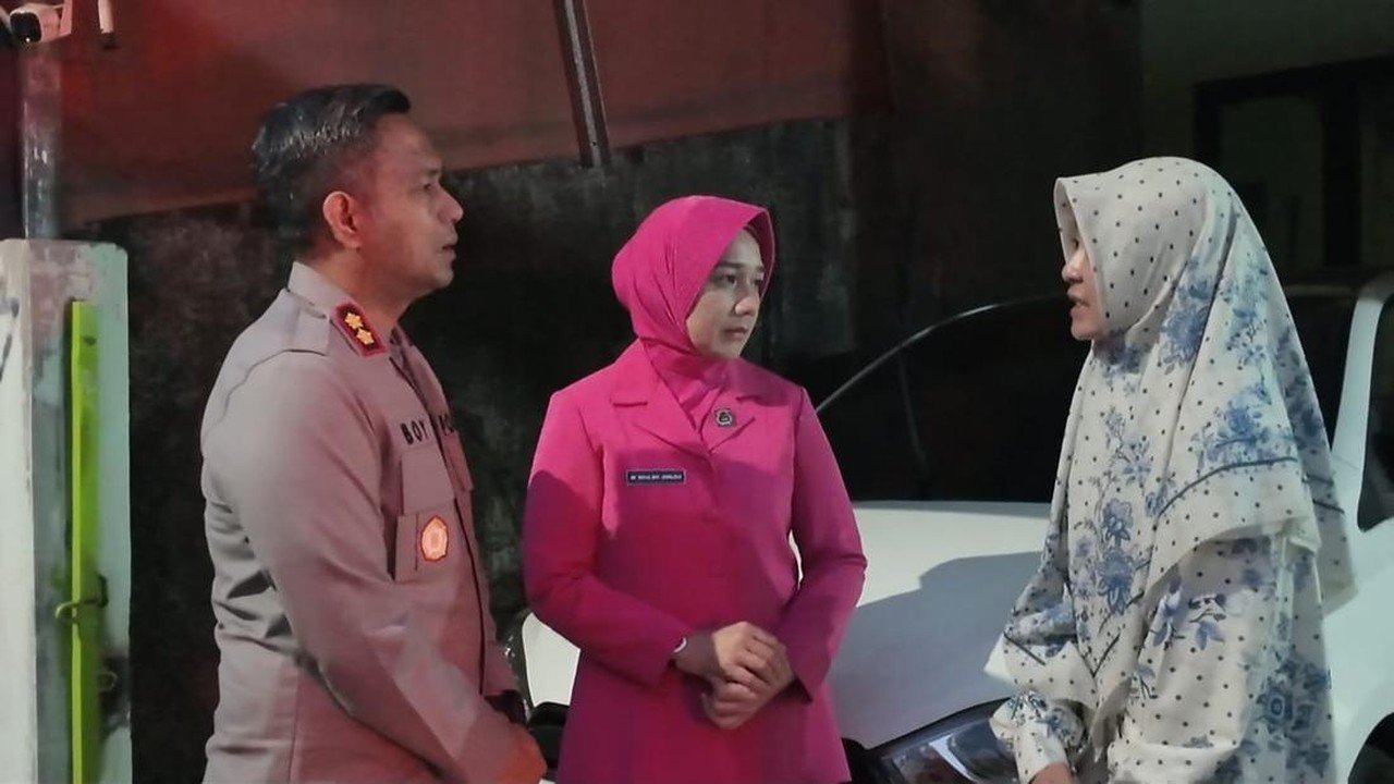Kapolres Tangsel Beri Dukungan Moril untuk Keluarga Jurnalis yang Hilang di Selat Sunda