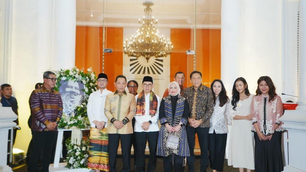 Kapolri Jenderal Listyo Sigit Prabowo Apresiasi Seni dan Budaya di Pameran Nasirun