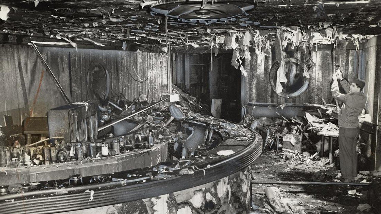 Kebakaran Kelab Malam Boston 1942: Api dari Korek Api Ubah UU Keselamatan