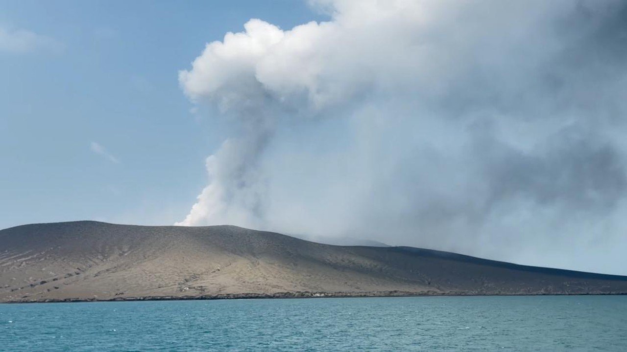 Keluarga Tetap Berupaya Cari Kru Kapal yang Hilang di Dekat Anak Krakatau