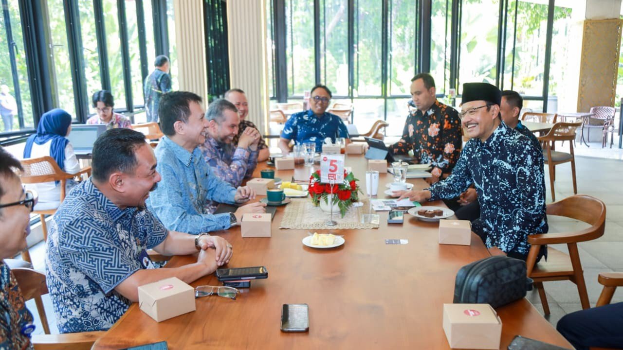 Kemensos dan PT Pos Kolaborasi Perkuat Penyaluran Bansos Lewat Skema Baru