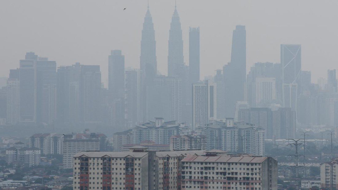 Kemlu Pastikan Tak Ada Protes Negara Tetangga Terkait Asap Karhutla