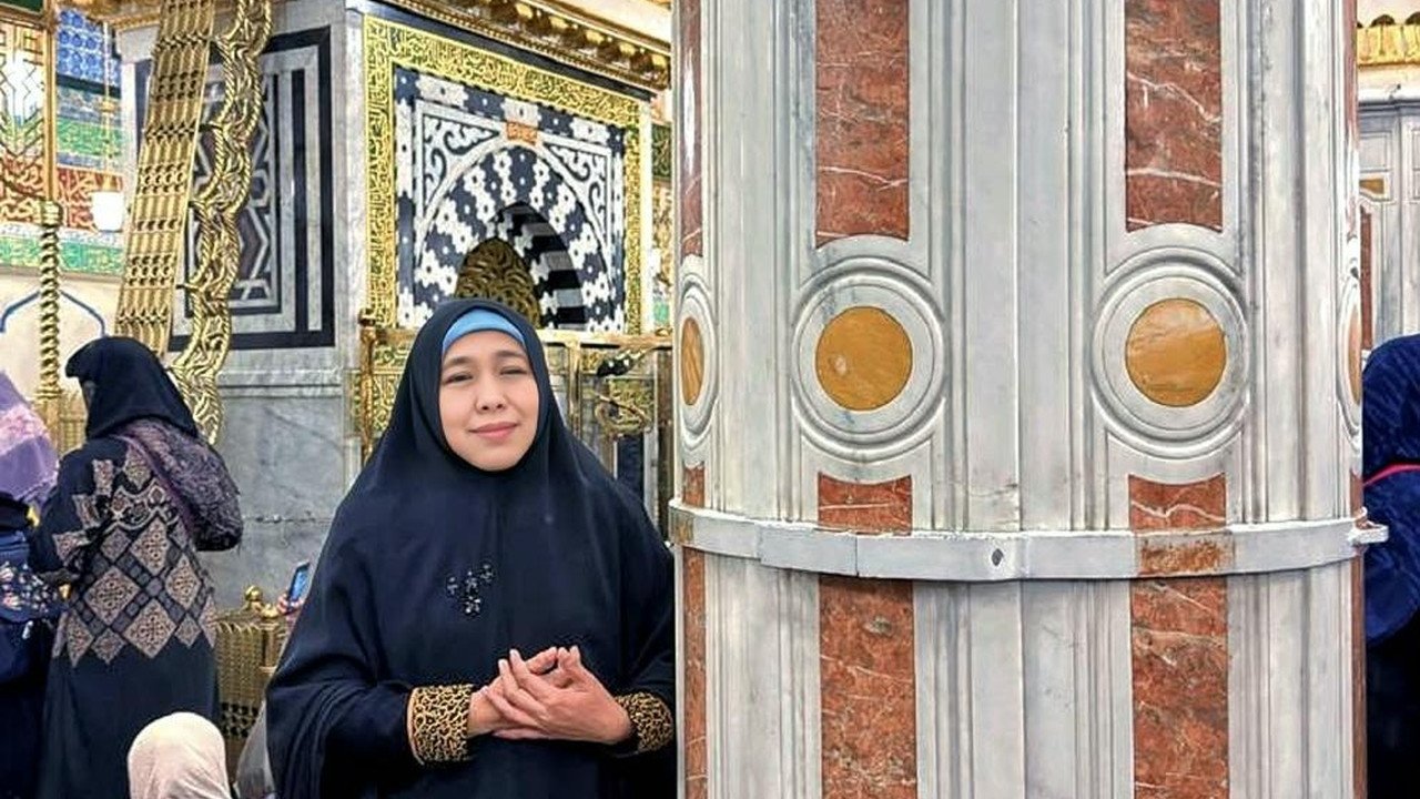 Khofifah Ajak Umat Teladani Keilmuan Sayyidah Aisyah dari Raudhah