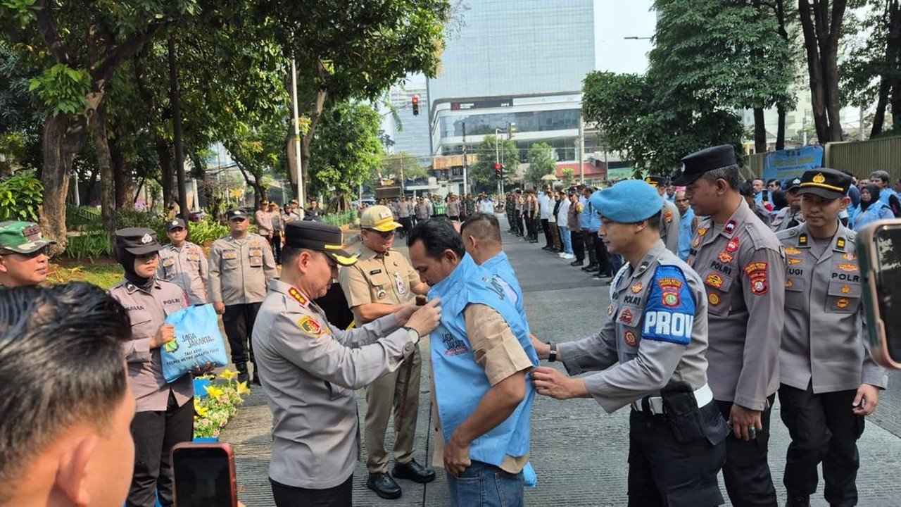 Kolaborasi Polri, TNI, dan Pemkot Perkuat Keamanan Lingkungan Jakarta Pusat Lewat Apel Jaga Warga
