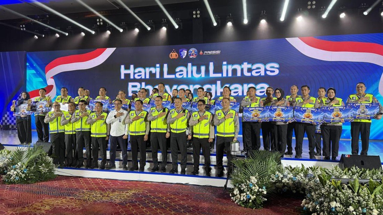 Korlantas Polri Beri Apresiasi Polantas dan Polda Berprestasi di HUT ke-71