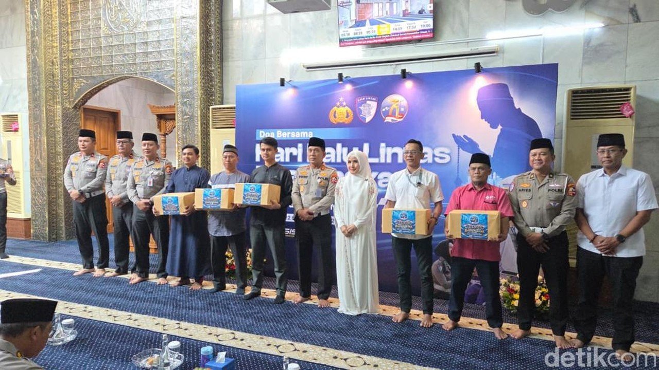 Korlantas Polri Peringati HUT ke-71 dengan Doa Bersama dan Santunan Yatim
