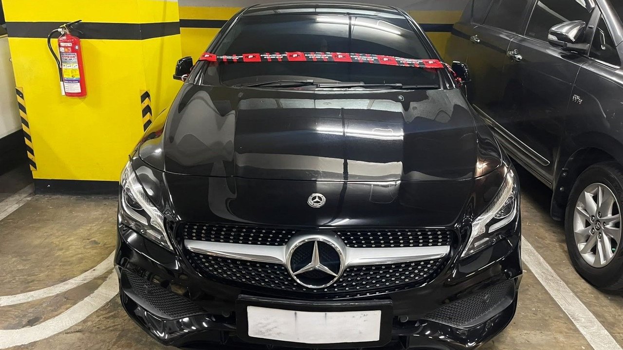 KPK Sita Mobil Mewah Mercedes-Benz Milik Anggota DPRD Bengkulu Vinna Ledy