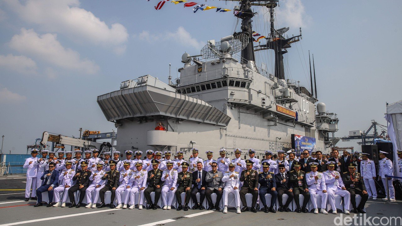 KRI Sriwijaya-100: Kapal Induk Eks-Italia Perkuat Armada TNI AL