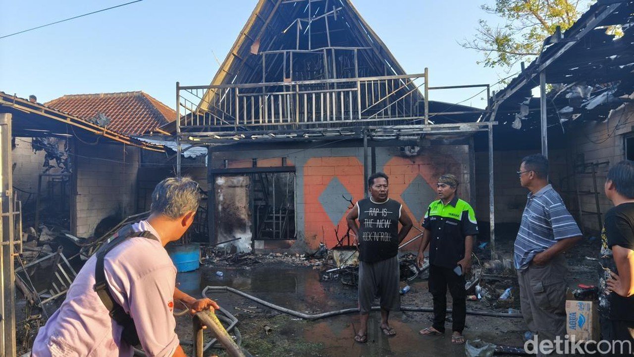 Ledakan Kembang Api Saat Dirakit Picu Kebakaran Dua Bangunan di Denpasar