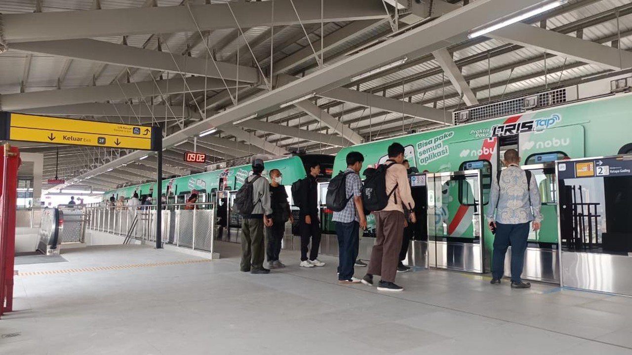 LRT Manggarai Beroperasi Penuh, Ini Suasana di Stasiun Pagi Ini