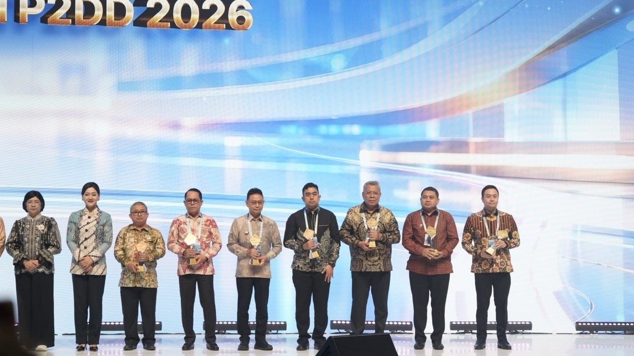 Makassar Raih Penghargaan Kota Terbaik TP2DD 2026 untuk Transformasi Digital