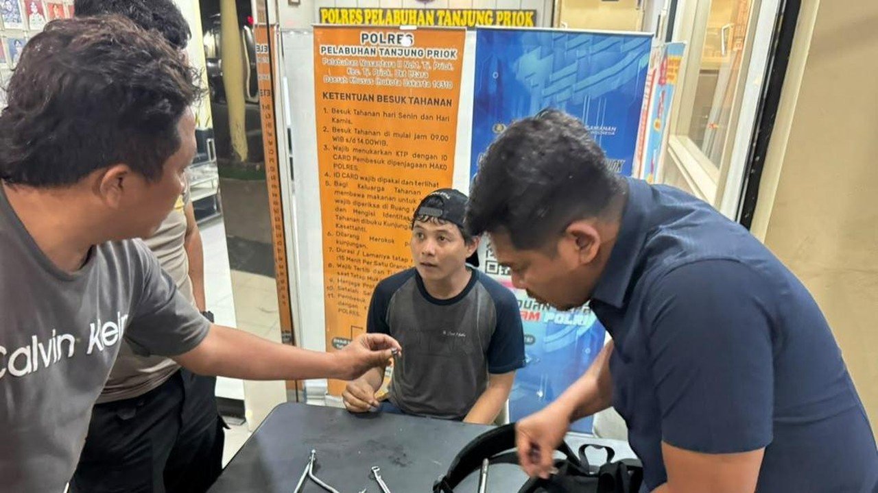Mekanik Ditangkap Usai Curi 12 Aki Truk di Tanjung Priok
