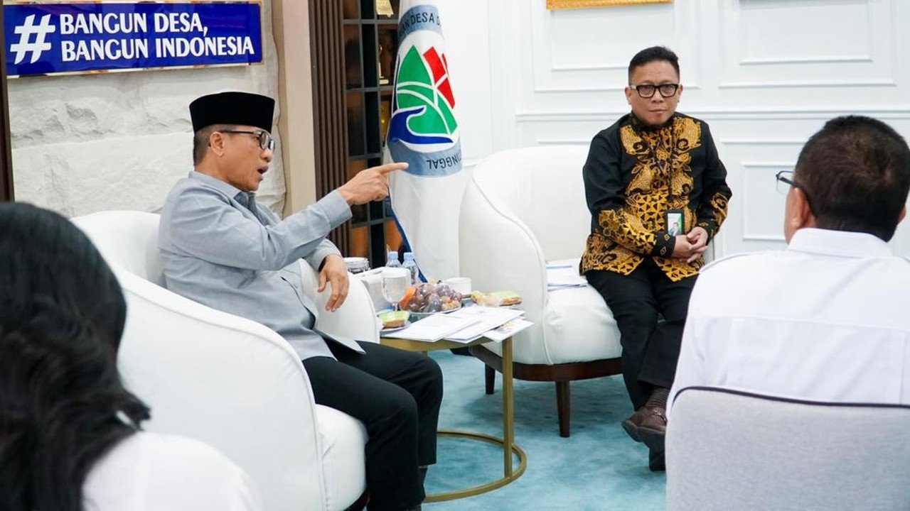 Mendes PDTT Yandri Susanto Dukung BPJS Ketenagakerjaan untuk Pekerja Rentan di Desa