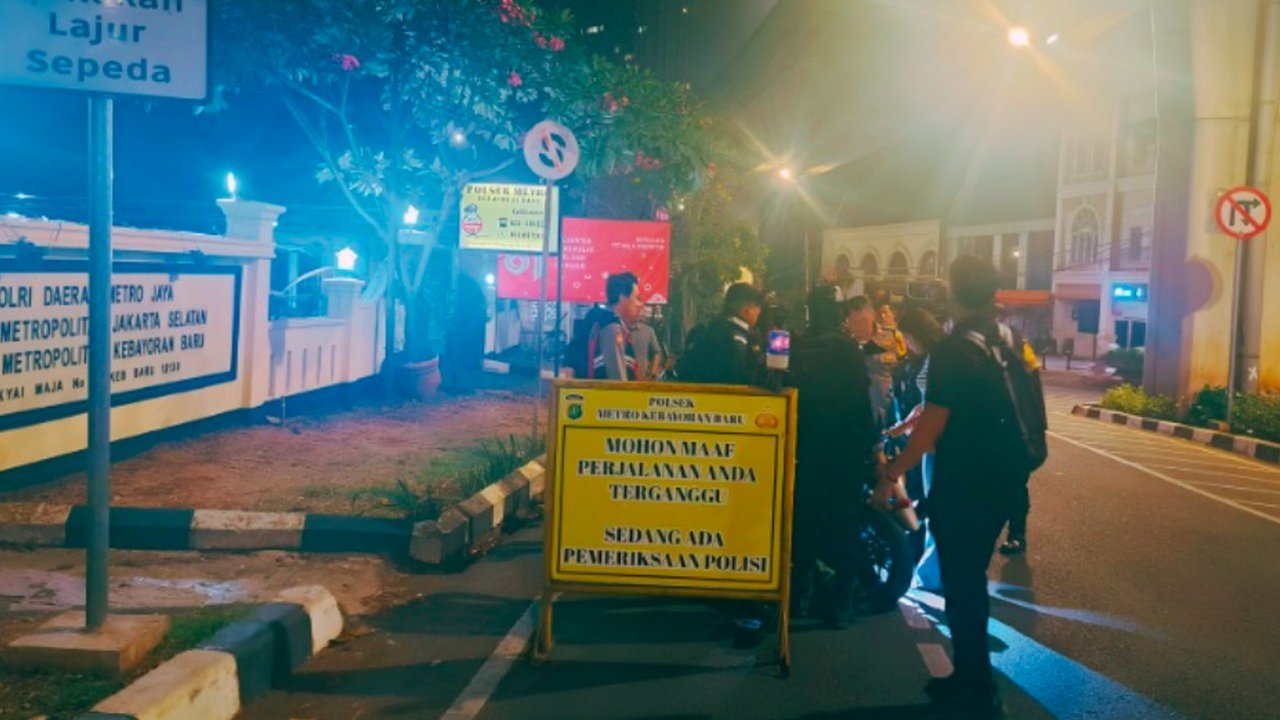 Patroli Gabungan Polres Jaksel dan Brimob Tingkatkan Keamanan Wilayah