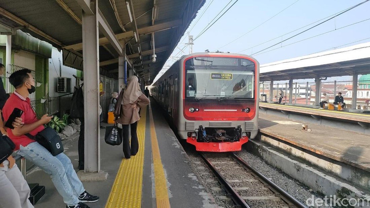Perjalanan KRL Bogor Kembali Normal, Rute Priok Masih Bantu Layani Penumpang