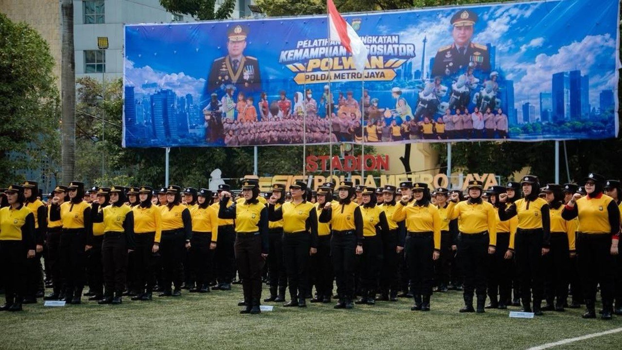 Polwan Polda Metro Jaya Tingkatkan Kemampuan Melalui Pelatihan Komunikasi dan Bela Diri