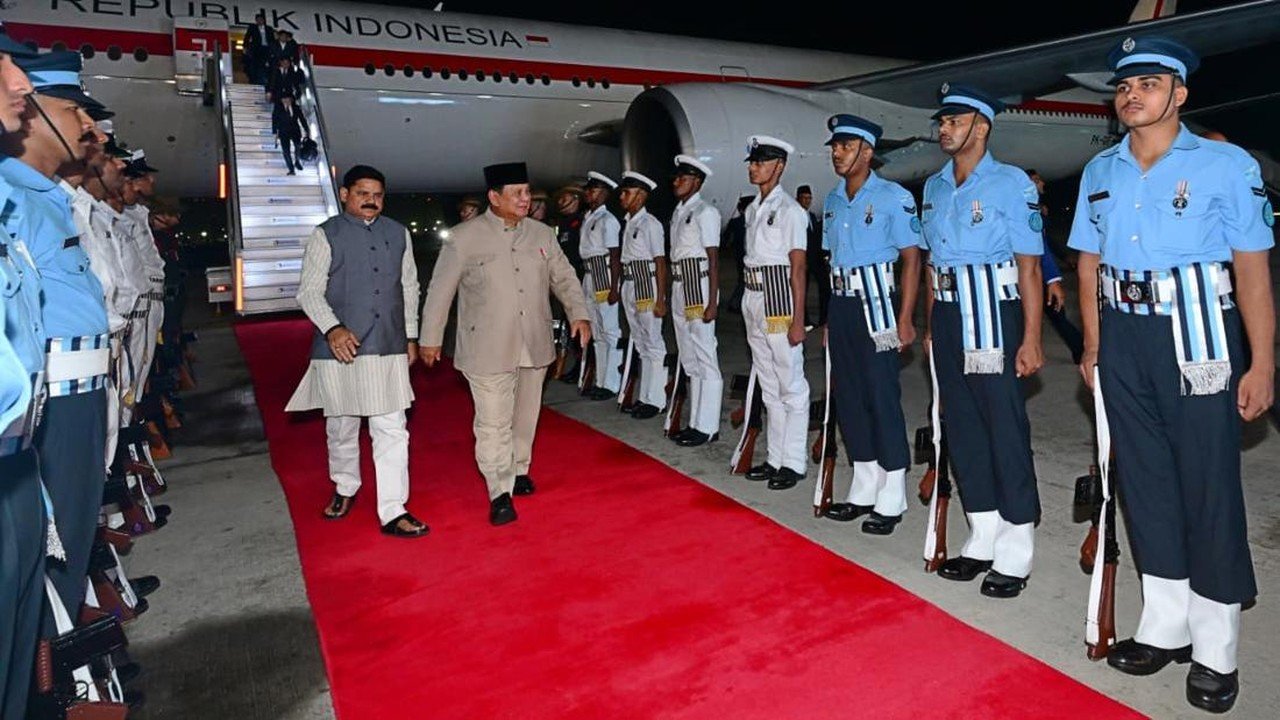Prabowo Tiba di India, Siap Perkuat Peran Indonesia di KTT BRICS