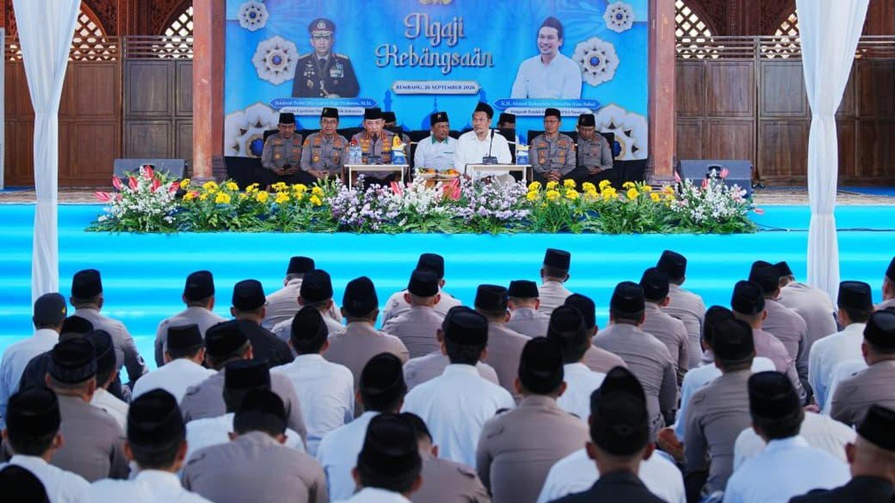 Ribuan Santri dan Polri Bersama Gus Baha Perkuat Semangat Kebangsaan