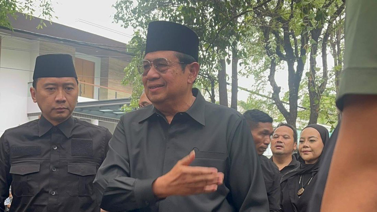 SBY dan JK Ziarahi Rumah Duka Guruh Soekarnoputra, Sejumlah Tokoh Hadir