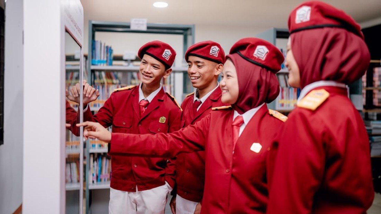 Sekolah Rakyat: 44 Ribu Anak Miskin Kembali Raih Pendidikan Gratis