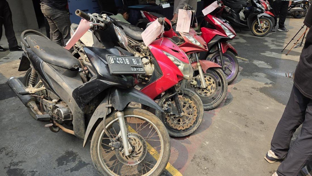 Sembilan Motor Hasil Curian Diamankan Polsek Kebayoran Lama, Pemilik Diminta Melapor