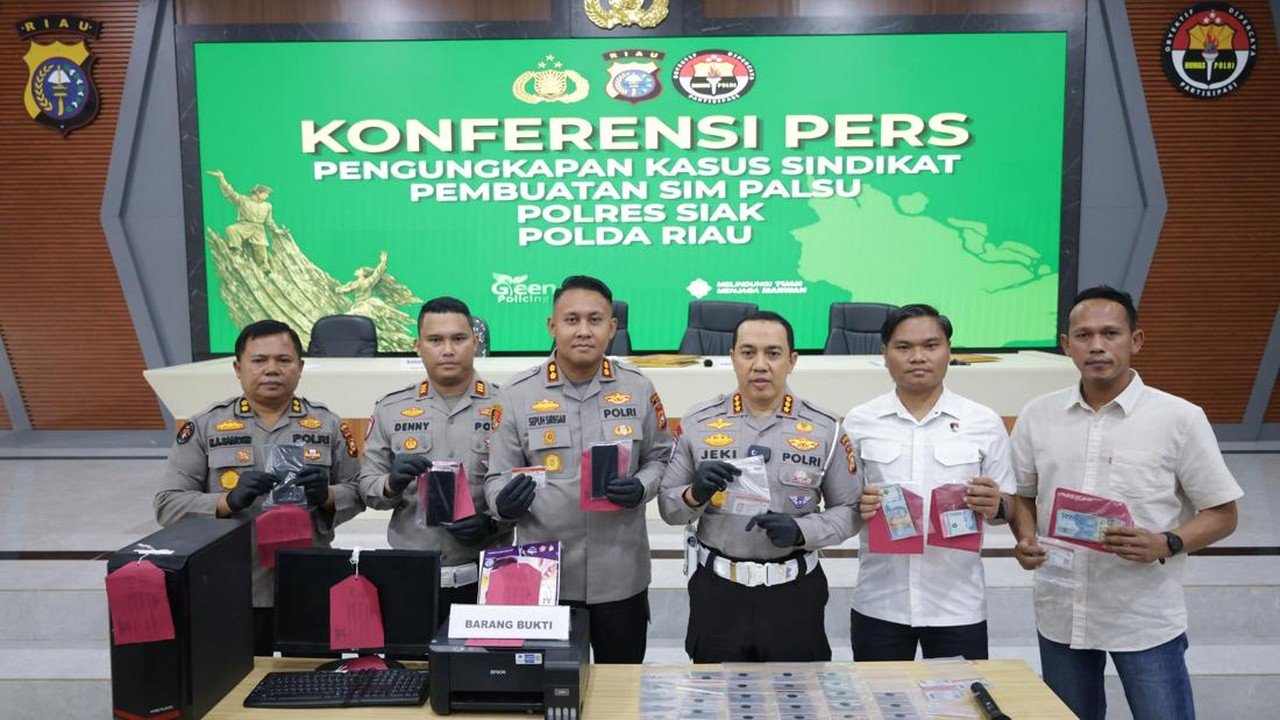 Sindikat Pemalsu SIM di Riau Dibongkar, Jual SIM "Aspal" Jutaan Rupiah