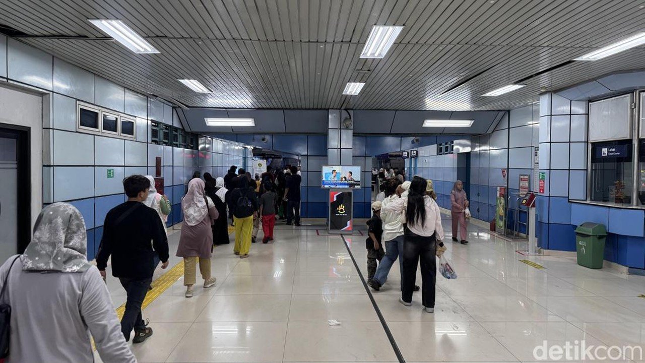 Stasiun Juanda Kembali Normal Setelah Sempat Terapkan Buka-Tutup Akibat Lonjakan Penumpang