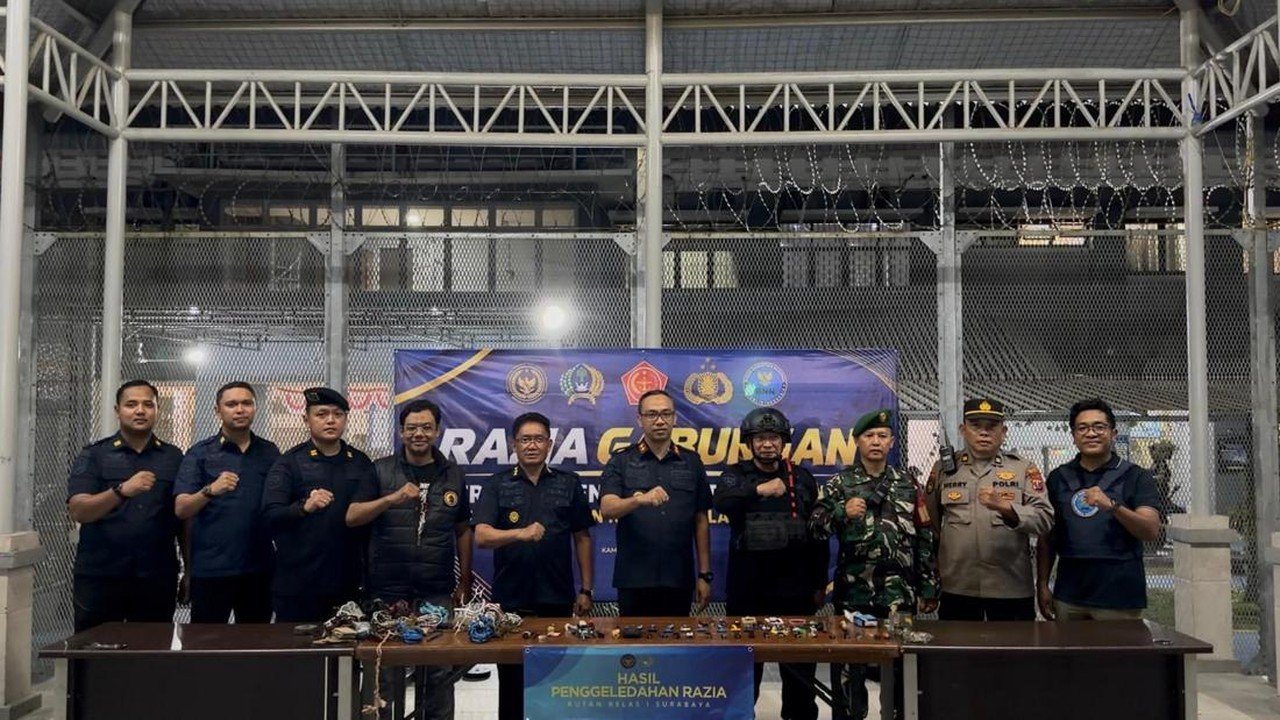 TNI, Polri, dan BNN Bersinergi dalam Razia Gabungan di Rutan Surabaya