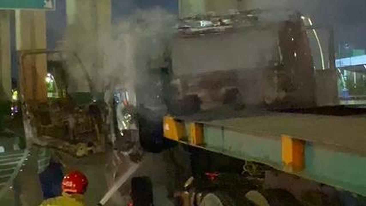 Tragedi Priok: Pengendara Motor Tewas Usai Tertabrak dan Terbakar Akibat Truk Trailer