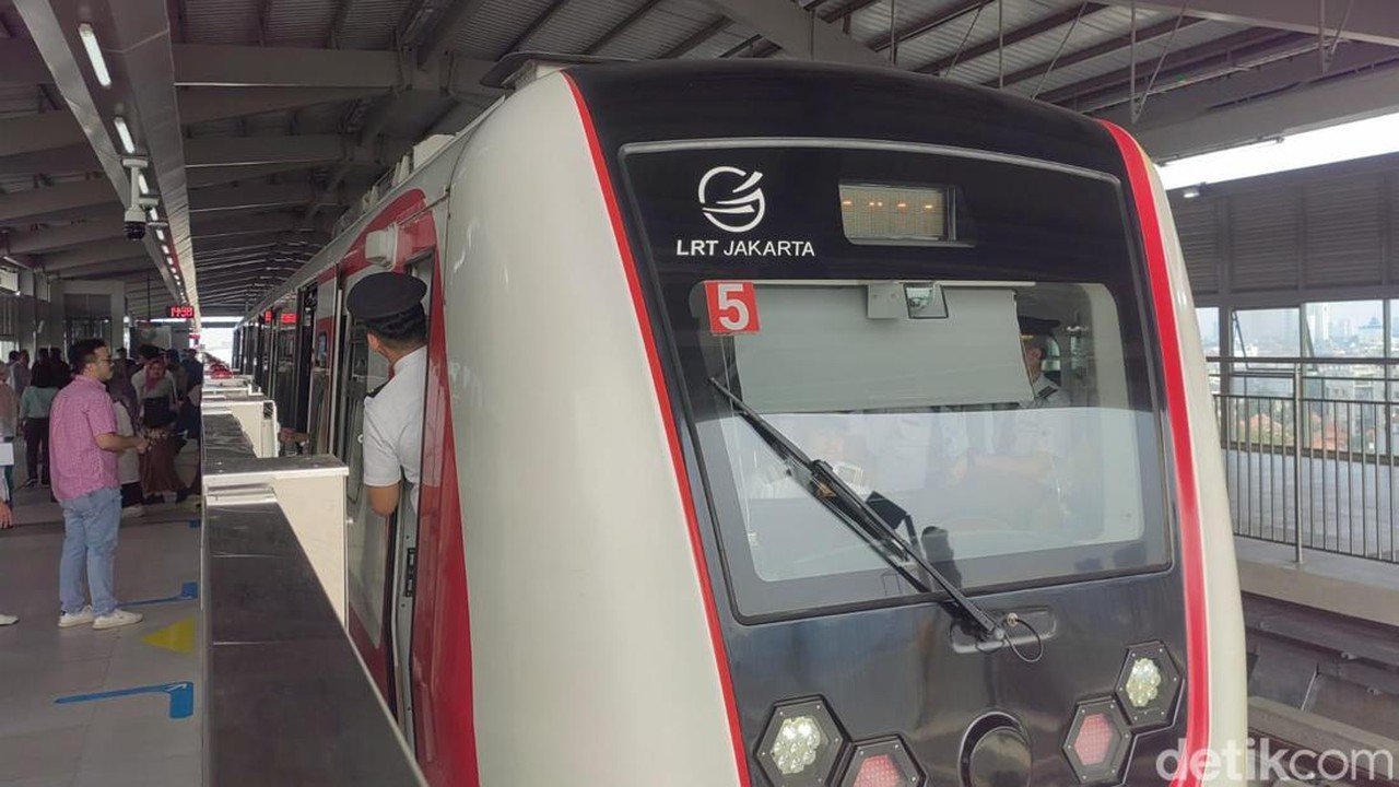 Uji Coba LRT Jakarta Rute Kelapa Gading-Manggarai Dibuka, Simak Cara Daftarnya