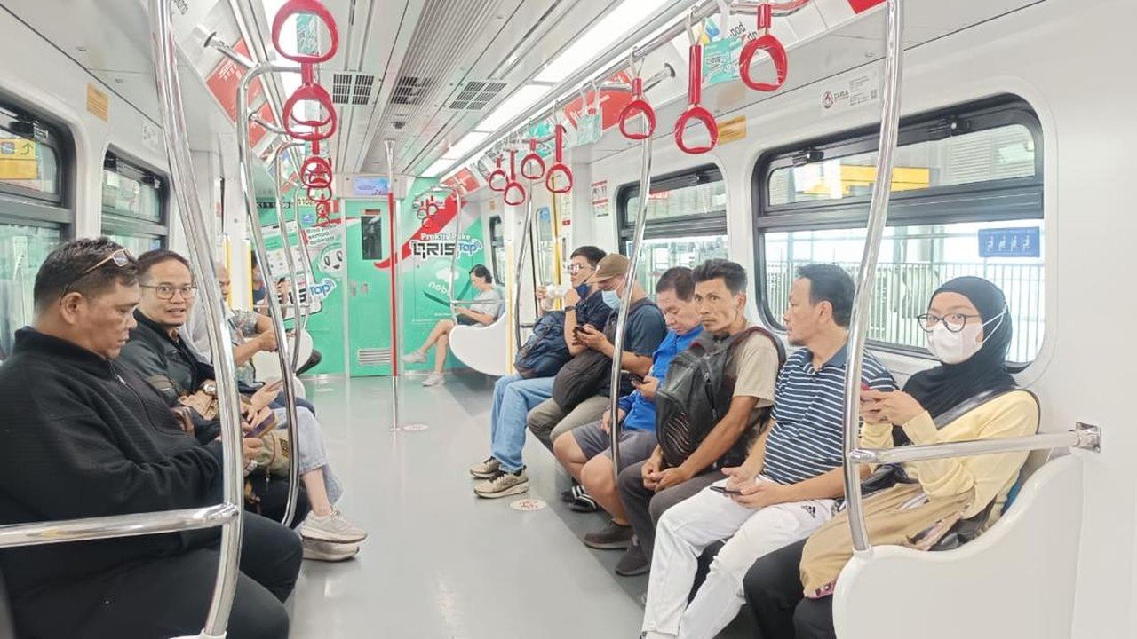 Warga Jakarta Selatan Sambut LRT Manggarai-Kelapa Gading, Perjalanan ke Jakarta Utara Makin Mudah