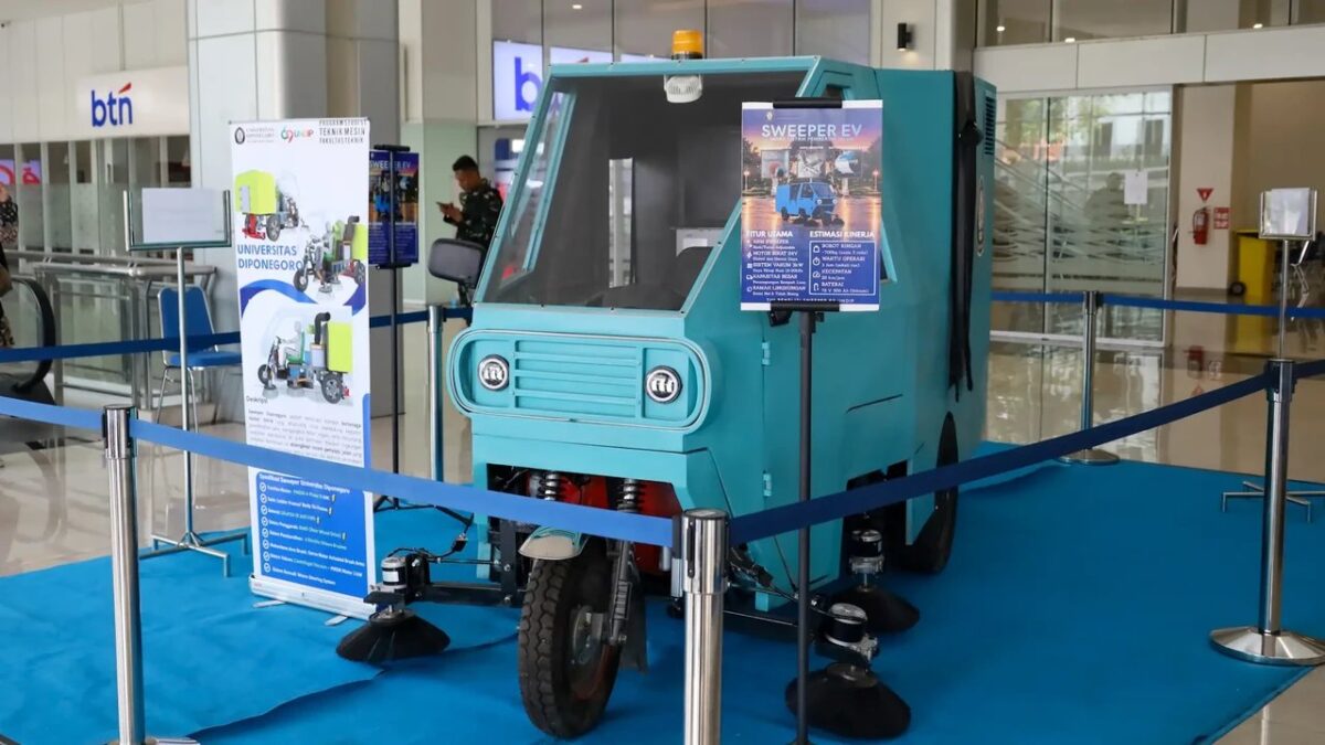 Inovasi Undip: Kendaraan Listrik Pembersih Jalan Sambut Era Modernisasi Perkotaan