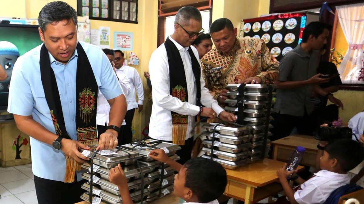 Program Makan Bergizi Gratis Turunkan Angka Siswa Lapar di Sekolah