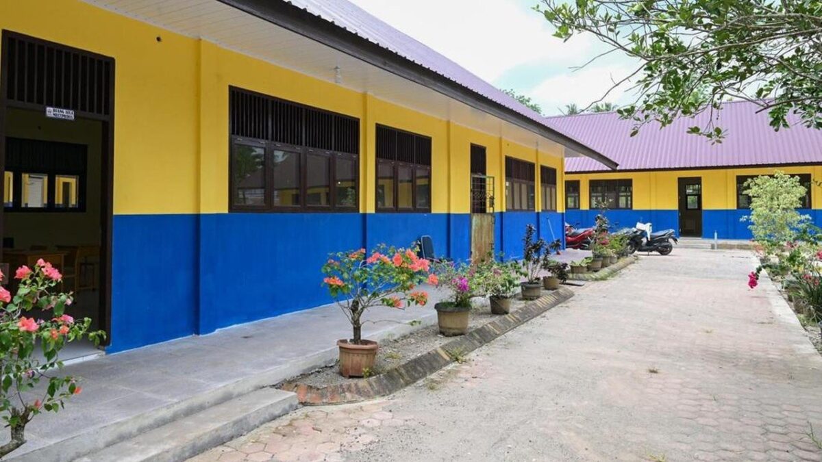 Revitalisasi Sekolah Terdampak Bencana: Aceh-Sumbar Capai 98%, NTT Tertinggal